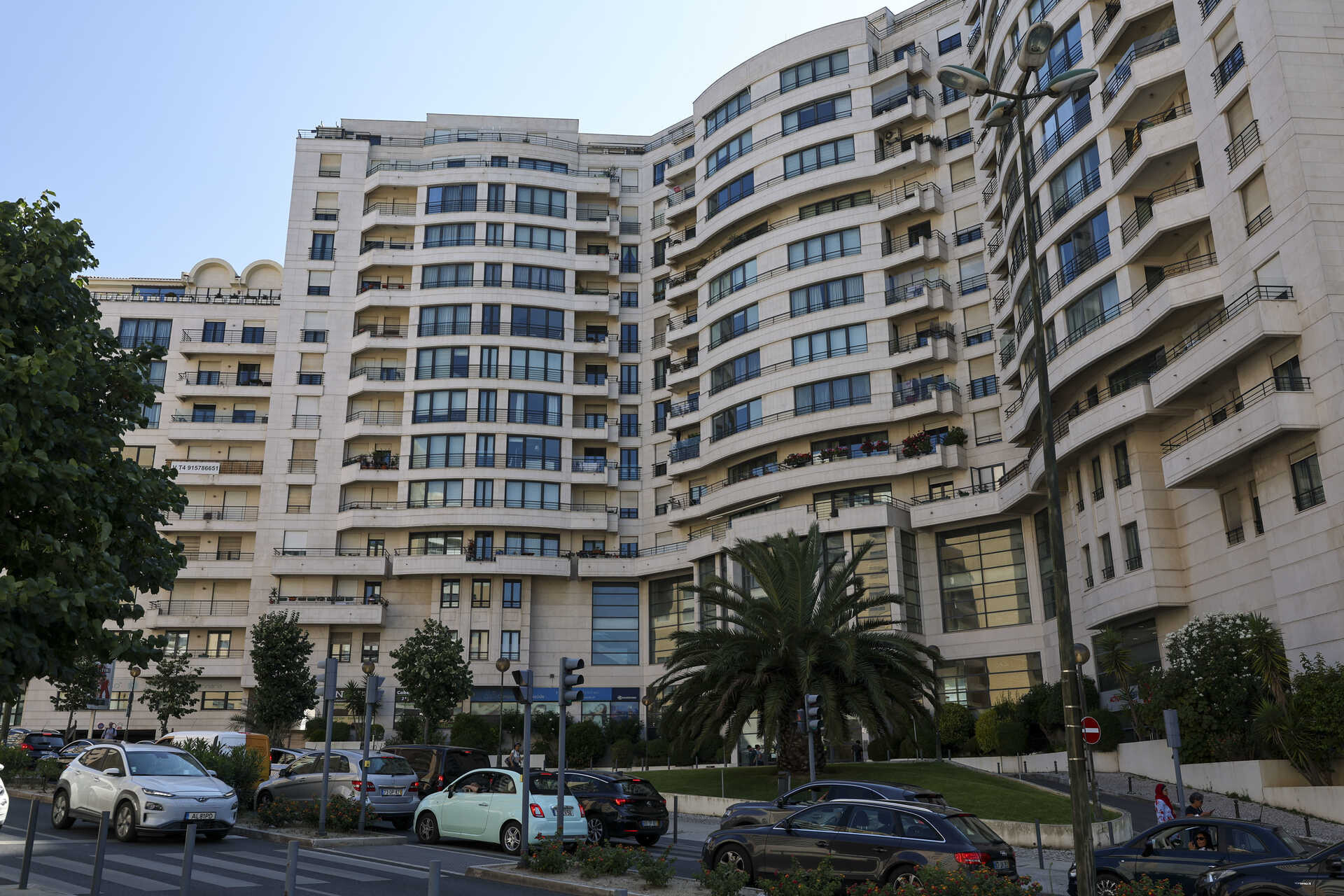 46 Mil Famílias Sem Renda: Proprietários Em Alerta 46 Mil Famílias Sem Renda: Proprietários Em Alerta
