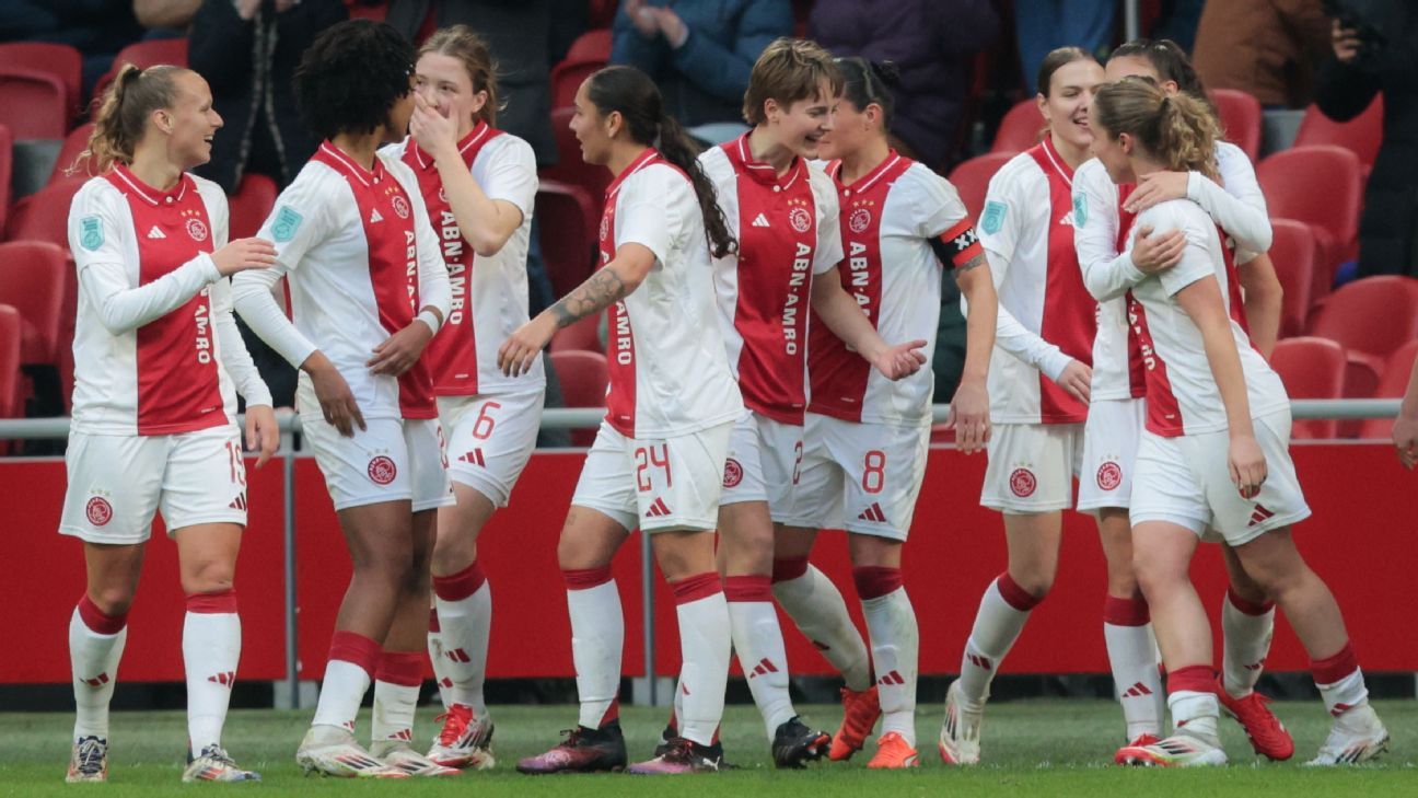Ajax Vrouwen Dominant In Klassieker; Heerenveen Herhaalt Overwinning Ajax Vrouwen Dominant In Klassieker; Heerenveen Herhaalt Overwinning