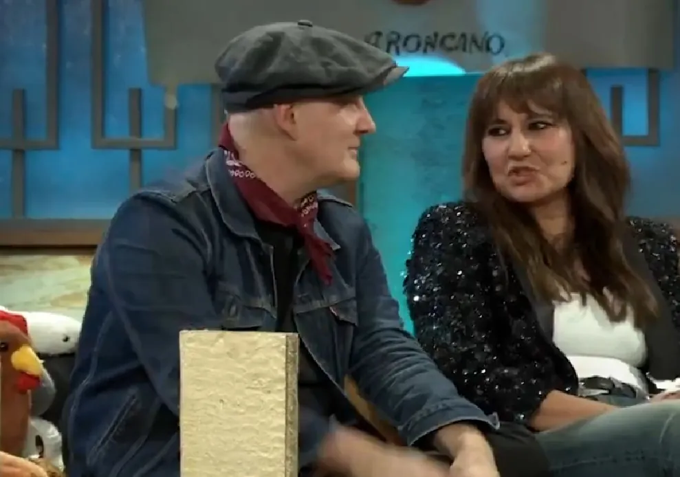 Amaral En La Revuelta: Preguntas Incómodas Y Respuestas Directas Amaral En La Revuelta: Preguntas Incómodas Y Respuestas Directas