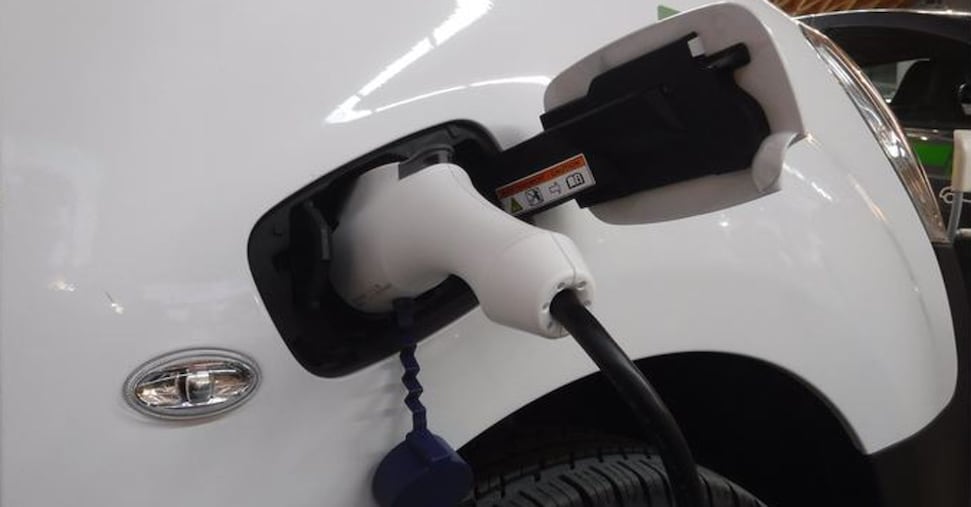 Auto Ibride Plug-in: L'UE Potrebbe Estendere La Deroga Oltre Il 2035 Auto Ibride Plug-in: L'UE Potrebbe Estendere La Deroga Oltre Il 2035