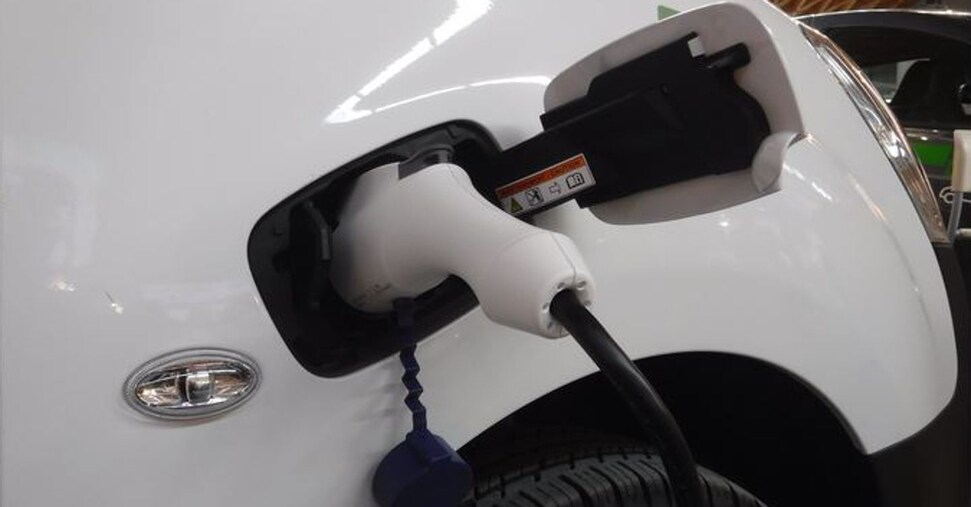Auto: L'UE Potrebbe Estendere Le Ibride Plug-in Oltre Il 2035 Auto: L'UE Potrebbe Estendere Le Ibride Plug-in Oltre Il 2035