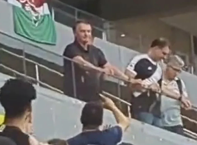 Bolsonaro E Flávio: Vaia Da Torcida Do Vasco Gera Polêmica Bolsonaro E Flávio: Vaia Da Torcida Do Vasco Gera Polêmica