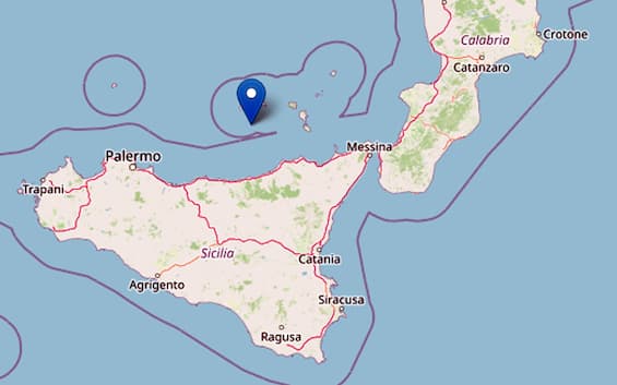 Forte Terremoto Nel Messinese: Scossa Di Magnitudo 4.8 E Numerose Scosse Di Assestamento Forte Terremoto Nel Messinese: Scossa Di Magnitudo 4.8 E Numerose Scosse Di Assestamento