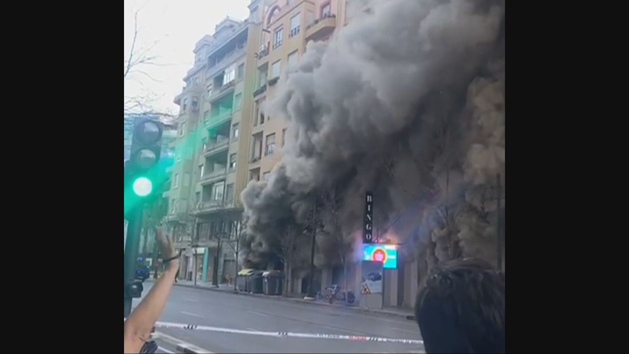 Incendio En Bingo Del Centro De Valencia: Alarma Y Evacuación Incendio En Bingo Del Centro De Valencia: Alarma Y Evacuación