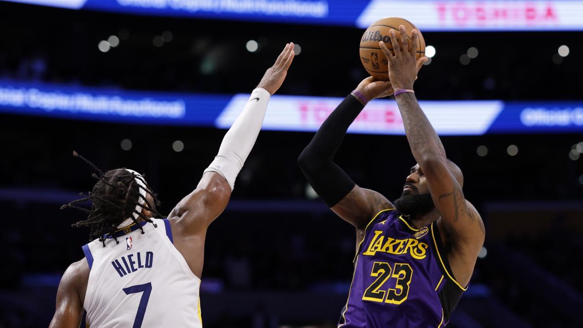 LeBron James Esplode Con 42 Punti: Curry Sconfitto, Davis Assente LeBron James Esplode Con 42 Punti: Curry Sconfitto, Davis Assente