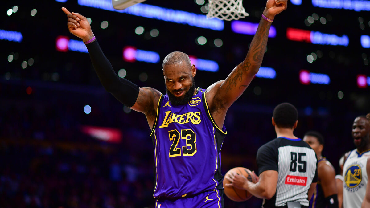 LeBron James: Incroyable Enchaînement De Trois Paniers – Vidéo NBA LeBron James: Incroyable Enchaînement De Trois Paniers – Vidéo NBA