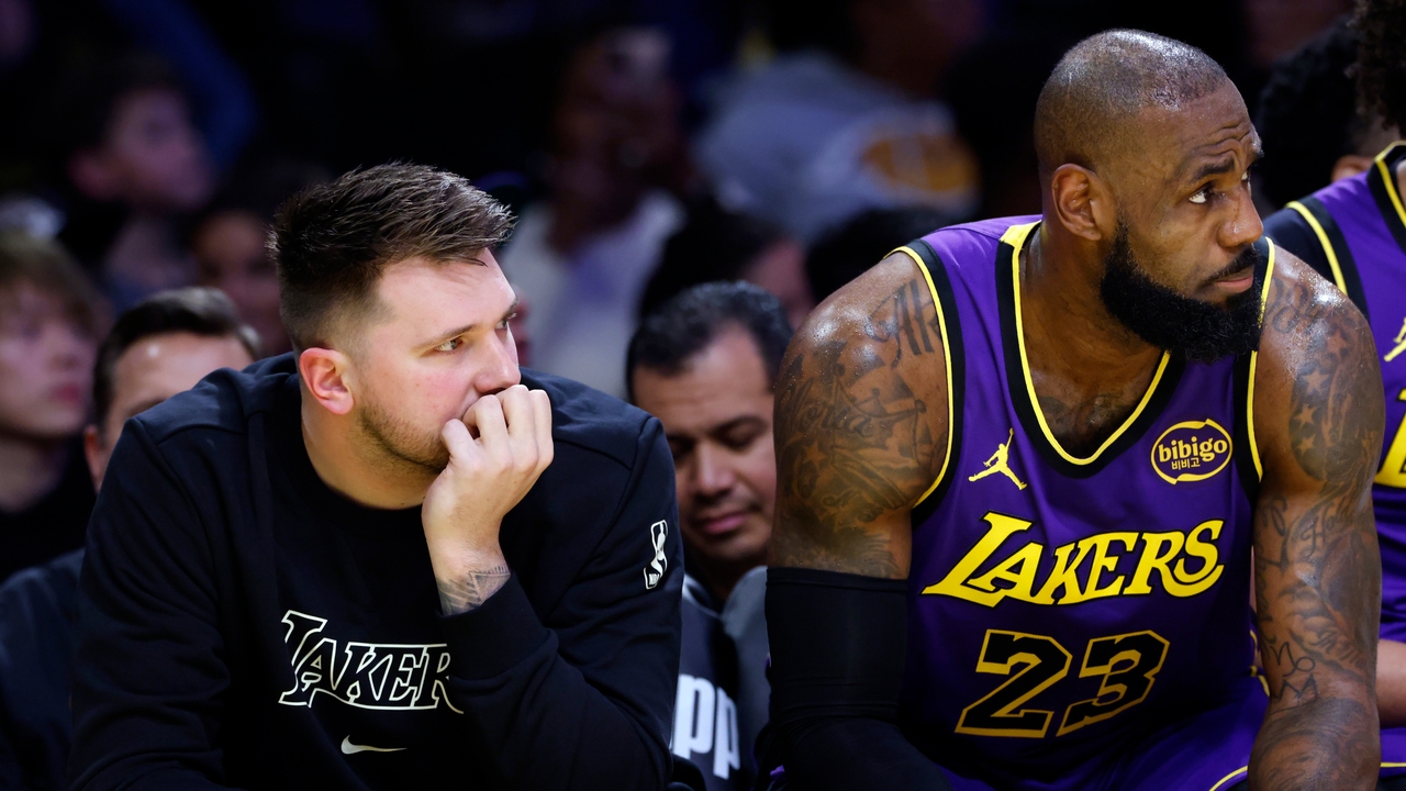 LeBron James Supera A Doncic En Puntos: Un Hito Histórico En La NBA LeBron James Supera A Doncic En Puntos: Un Hito Histórico En La NBA