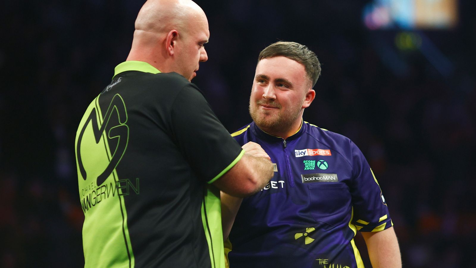 Luke Littler Unterliegt Michael Van Gerwen In Der Premier League Luke Littler Unterliegt Michael Van Gerwen In Der Premier League