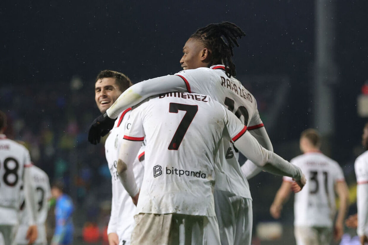 Milan Vence O Jogo Após Expulsões E Reação Na Segunda Etapa Milan Vence O Jogo Após Expulsões E Reação Na Segunda Etapa