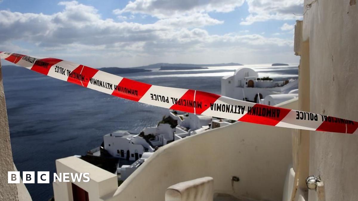 Santorini Earthquake: Strong Tremor Follows Days Of Seismic Activity Santorini Earthquake: Strong Tremor Follows Days Of Seismic Activity