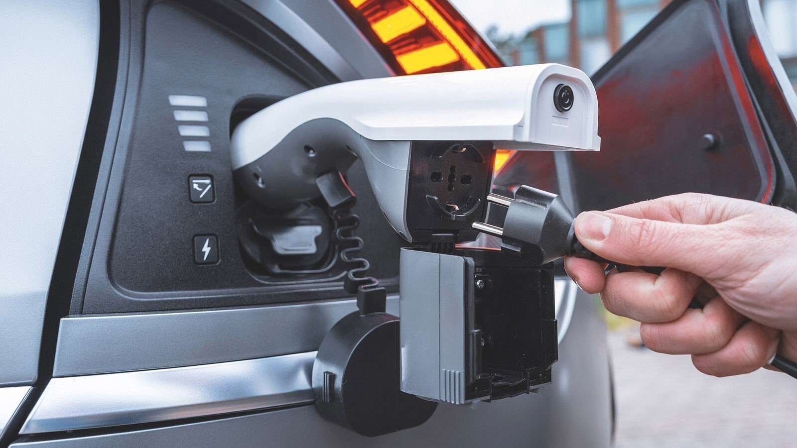Stroomstoring Breda: Elektrische Auto's Die Je Door De Stroomuitval Helpen Stroomstoring Breda: Elektrische Auto's Die Je Door De Stroomuitval Helpen