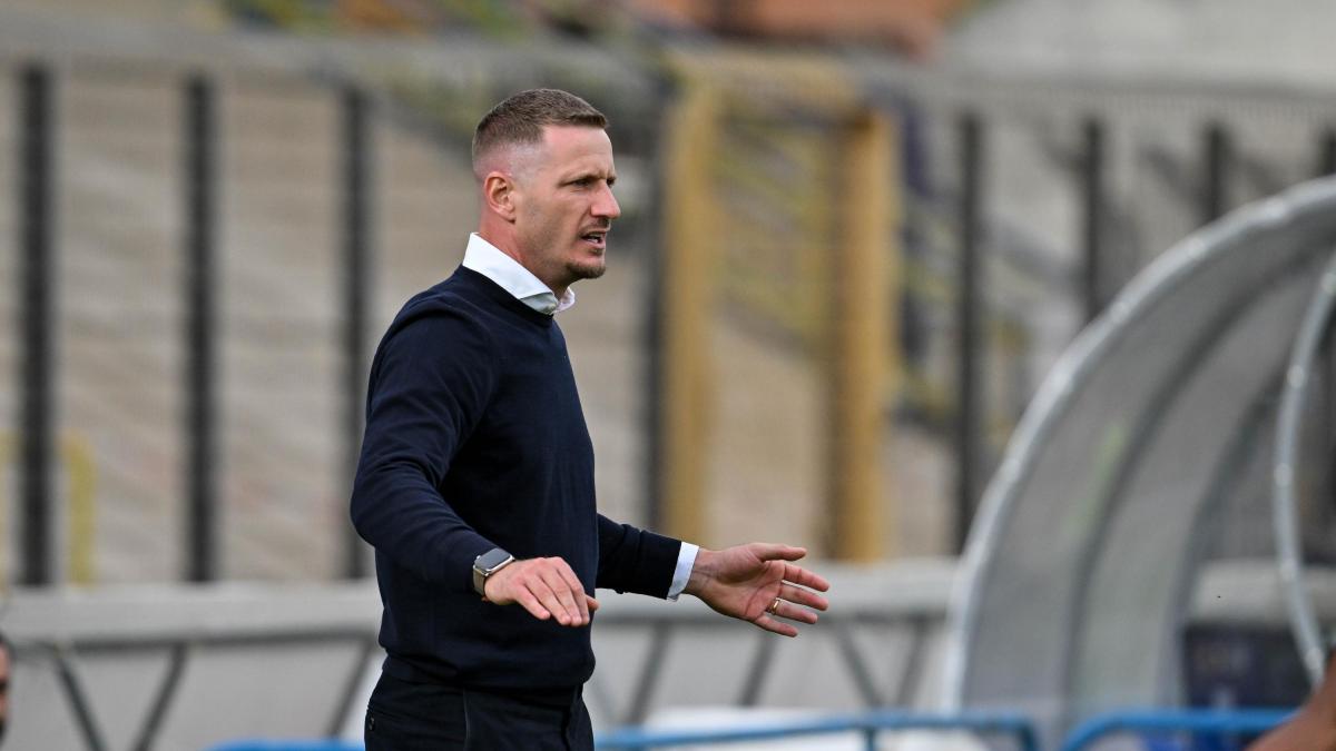 Ternana Nel Caos: Abate Esonerato E Poi Richiamato Ternana Nel Caos: Abate Esonerato E Poi Richiamato